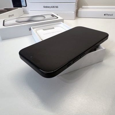 Apple iPhone 15 - Preto (de Ocasião)