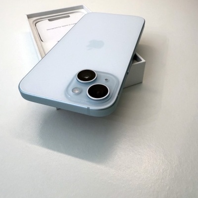 Apple iPhone 15 - Azul (de Ocasião)