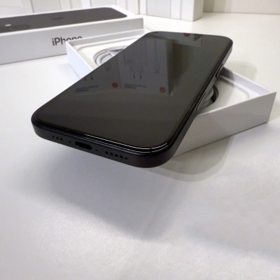 Apple iPhone 16 - Preto (de Ocasião)