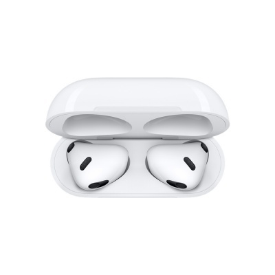 Auriculares sem fios brancos dentro de caixa de carregamento branca aberta