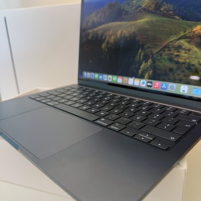 MacBook Air 13.6’’ M2 8GB/256GB - Midnight (Seminovo)