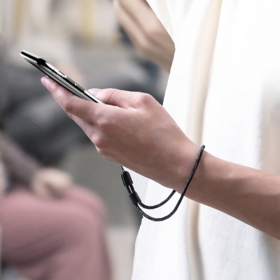 Capa Transparente Silicone Fina Lanyard Baseus para iPhone 11 Pro Max