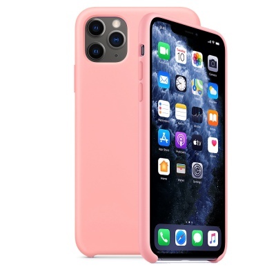 Smartphone com capa rosa e tela do iOS visível