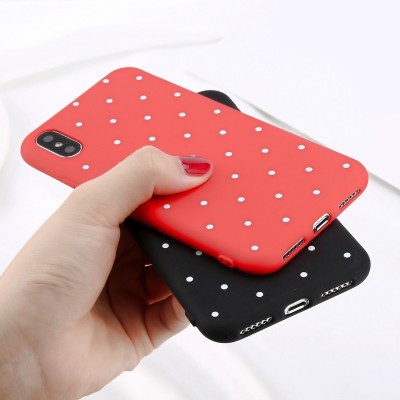 https://www.icare-market.pt/product/iphone-x-capa-padrao-fina-silicone-p551x