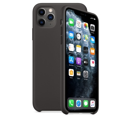 Smartphone preto com capa a mostrar ecrã de aplicações