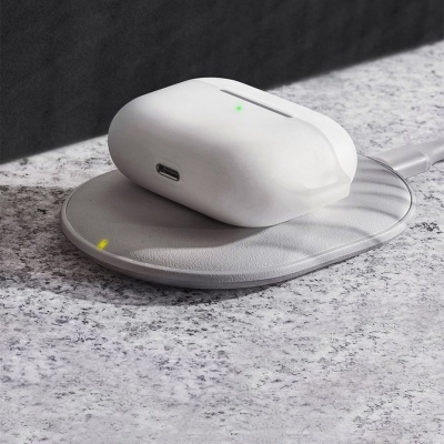 Capa Silicone Baseus Let''sGo Jelly Lanyard para AirPods Pro Capa Silicone Baseus Let''sGo Jelly Lanyard para AirPods Pro