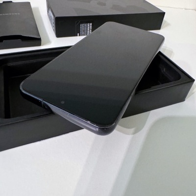 https://www.icare-market.pt/product/samsung-galaxy-s23-8gb-256gb-phantom-black-seminovo-2 https://www.icare-market.pt/product/samsung-galaxy-s23-8gb-256gb-phantom-black-seminovo-2
