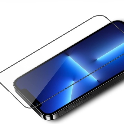 Ecrã protetor transparente com bordas pretas para smartphone colocado sobre telemóvel preto