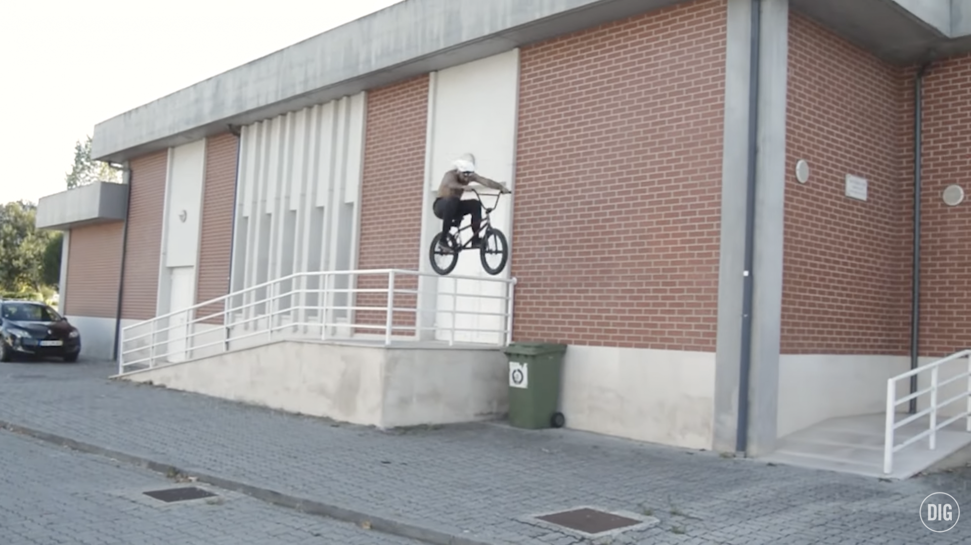 TIAGO TAVARES - 'CHANGE IT UP' | DIG LOCALS TIAGO TAVARES - 'CHANGE IT UP' | DIG LOCALS