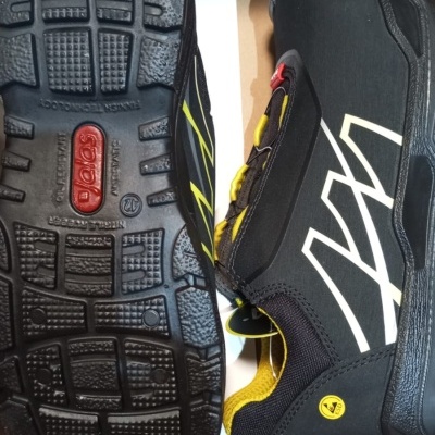 JALAS 1558GP Sapatos para Serralharia e uso geral em segurança S3+P+HRO+HI+FO