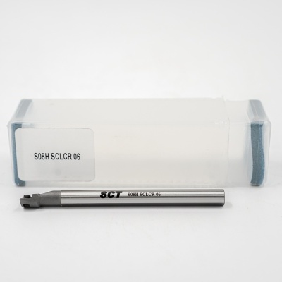 Ferramenta de corte metálica e estojo plástico