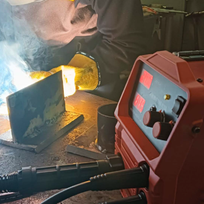 Equipamento MIG RedStar MINI MIG 200 MMA