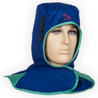 Capuz de proteção azul com acabamento verde e logótipo vermelho