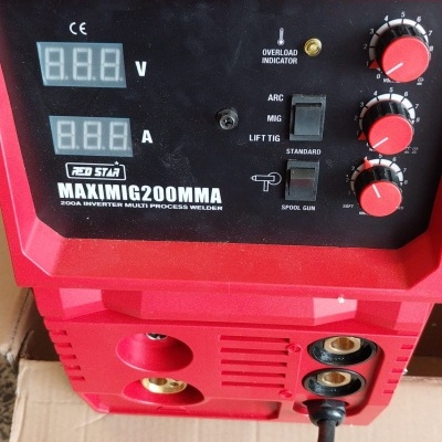 Maquina RedStar MAXI MIG 200 MMA - Multiprocessos MIG - MMA - TIG Maquina RedStar MAXI MIG 200 MMA - Multiprocessos MIG - MMA - TIG