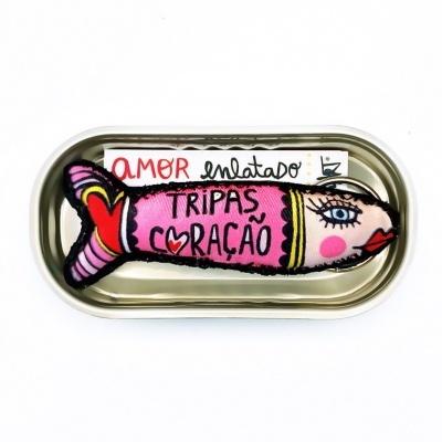 AMOR ENLATADO TRIPAS CORAÇÃO