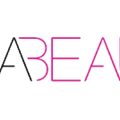 Logotipo HUDA BEAUTY em preto e rosa num fundo preto