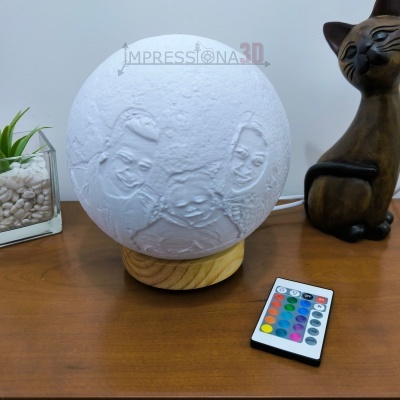 Lua&#x20;Gigante&#x20;com&#x20;coluna&#x20;Bluetooth