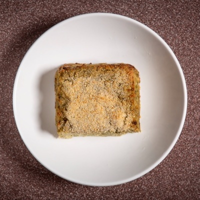 Gratinado de tofu, alho e coentros