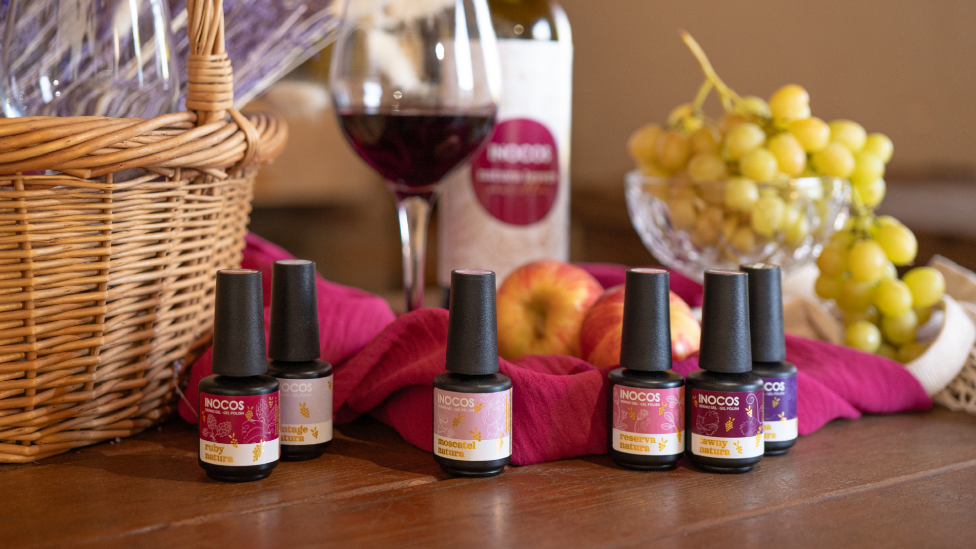 A elegância radiante da Coleção INOCOS Natura Lovers Wine Edition: um brinde à tendência nas tuas Unhas A elegância radiante da Coleção INOCOS Natura Lovers Wine Edition: um brinde à tendência nas tuas Unhas