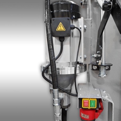 Rachador de Lenha TS-30K, combinação de 30 t (PTO + elétrico)