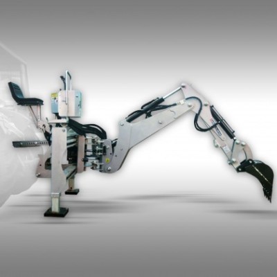 RETROESCAVADORA TRACTOR BHSM 225