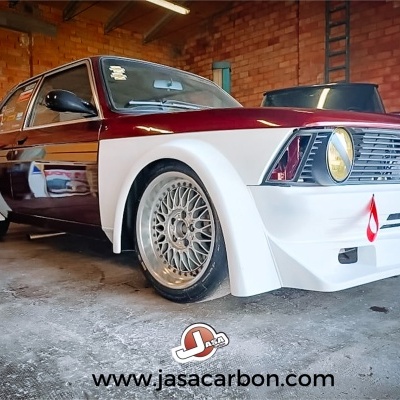 BMW E21 BODY kit fenders Group 2