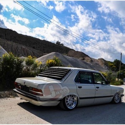 BMW E28 Persiana Traseira - Louver