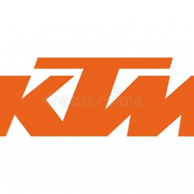 Logótipo laranja KTM em fundo branco