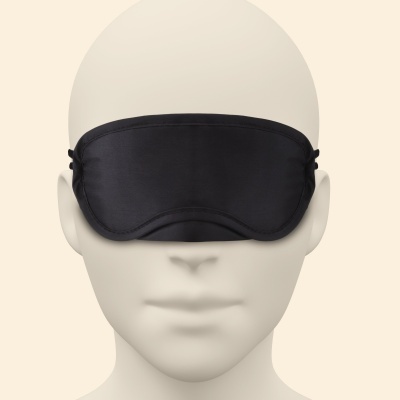 Máscara de dormir preta com elásticos laterais