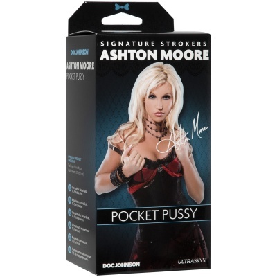 Embalagem de produto com imagem de mulher loira e texto ASHTON MOORE POCKET PUSSY