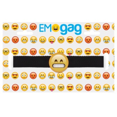 Pulseira preta com fecho emoji sorridente em embalagem com emojis e texto EMO gag