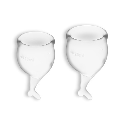 Duas taças transparentes com base em forma de cauda de peixe e marcações de volume