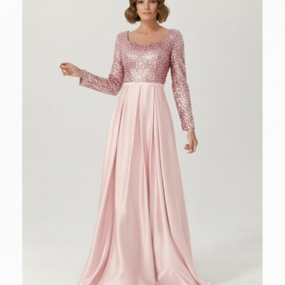 Vestido longo feminino rosa com paetês no corpo e saia lisa