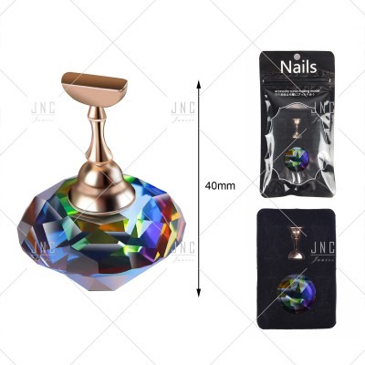 Imã para unhas tipo diamante iridescente com topo metálico e embalagem preta