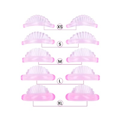 Presilhas de cabelo de plástico rosa translúcido em cinco tamanhos (XS, S, M, L, XL) em formato de leque