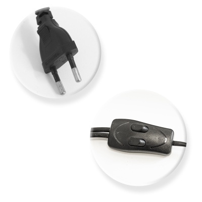 Tomada elétrica preta com dois pinos e interruptor de dois botões preto