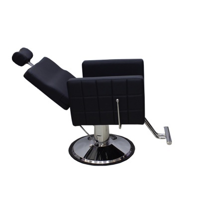 Cadeira de barbeiro preta em couro sintético com base metálica cromada