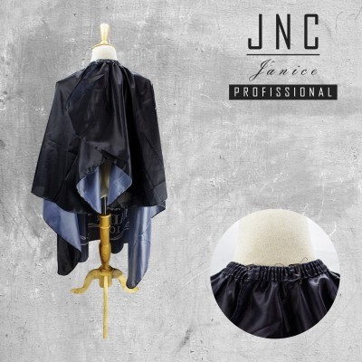 Capa de cabeleireiro preta JNC Janice profissional num manequim