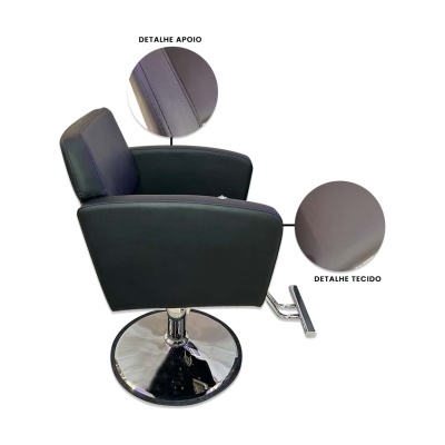 Cadeira preta de barbeiro com base metálica redonda e apoio para pés