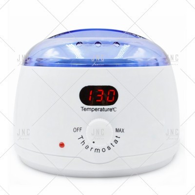 Aparelho de aquecimento branco com visor digital mostrando 130°C