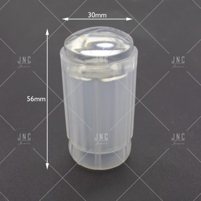Objeto cilíndrico translúcido com tampa transparente e medidas em milímetros