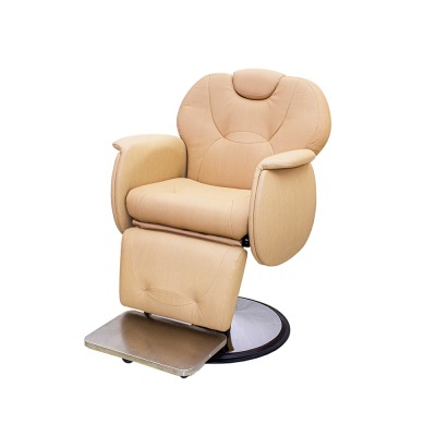 cadeira estofada bege com apoio para pés e base metálica redonda