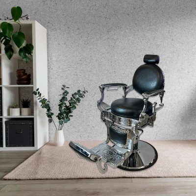 Cadeira de barbeiro preta e cromada numa sala moderna com estante e plantas