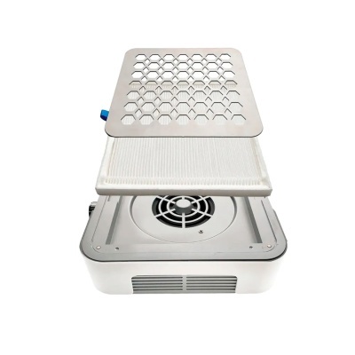 Appliance branco com tampa hexagonal aberta e ventilador visível.