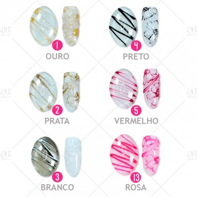 Cinco conjuntos de unhas postiços com designs abstratos e linhas douradas, prateadas, pretas, vermelhas e rosas, numerados e com legenda em português.