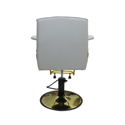 Cadeira branca com base metálica dourada e ajustador de altura