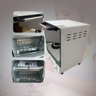 Forno compacto branco com porta de vidro e puxador preto