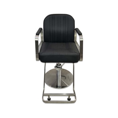 cadeira de salão preta com estrutura metálica cromada e base circular