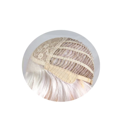 Base da peruca com malha bege, fitas de ajuste e rendas