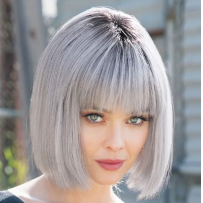 Peruca de cabelo sintético "Nico" da coleção René of Paris.